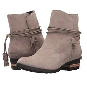 Size 8 Sorel Farah short boot grey